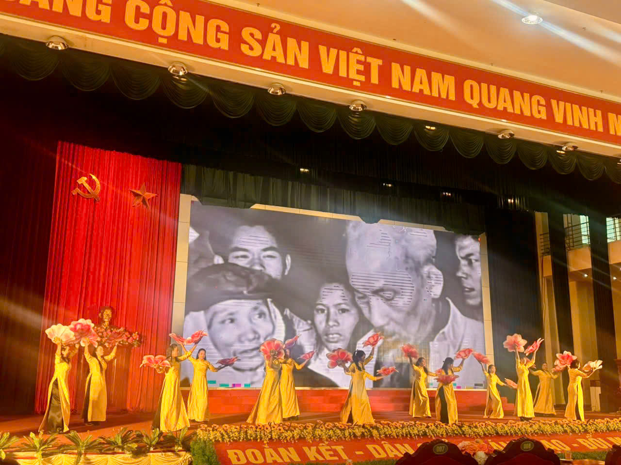 anh tin bai